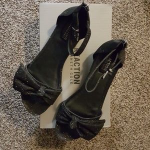 Brand new Kenneth Cole Reaction Black Wedge Shoes